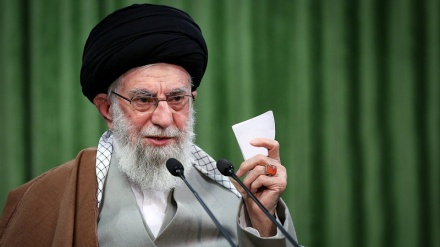 Ayatollah Khamenei: Trump nella pattumiera della storia per il martirio del gen. Soleimani