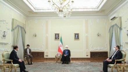 イラン大統領が、韓国との関係における銀行問題解決を強調