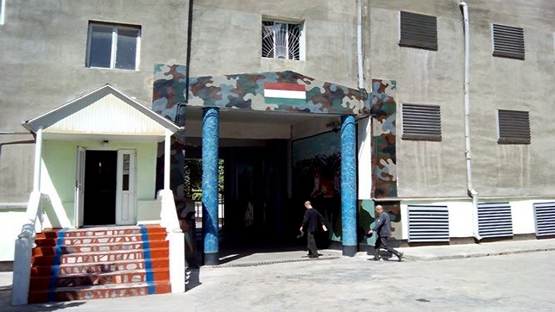 گفته می شود جمعیت زندانیان تاجیکستان 10 هزار نفر است