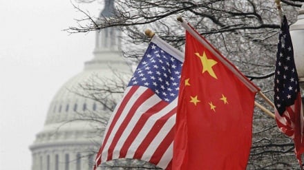 美对华采取“歇斯底里”的政策