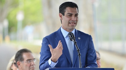 Wali Kota Miami Minta Biden Lancarkan Serangan Udara ke Kuba