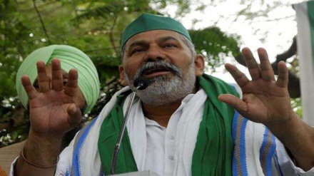 राकेश टिकैत की देश में किसान क्रान्ति लाने की कोशिश, सरकार की चुटकी ली, सरकार को तो कंपनी चला रही है, अगर किसी पार्टी की सरकार होती तो सुनती