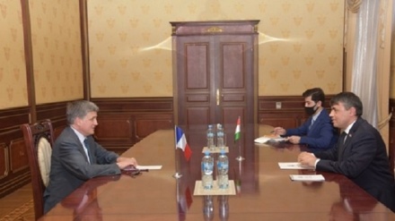 ملاقات رئیس کمیسیون حقوقی مجلس تاجیکستان باسفیر فرانسه در«دوشنبه»