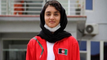 دختر دونده افغان در المپیک به رکورد جدیدی دست یافت