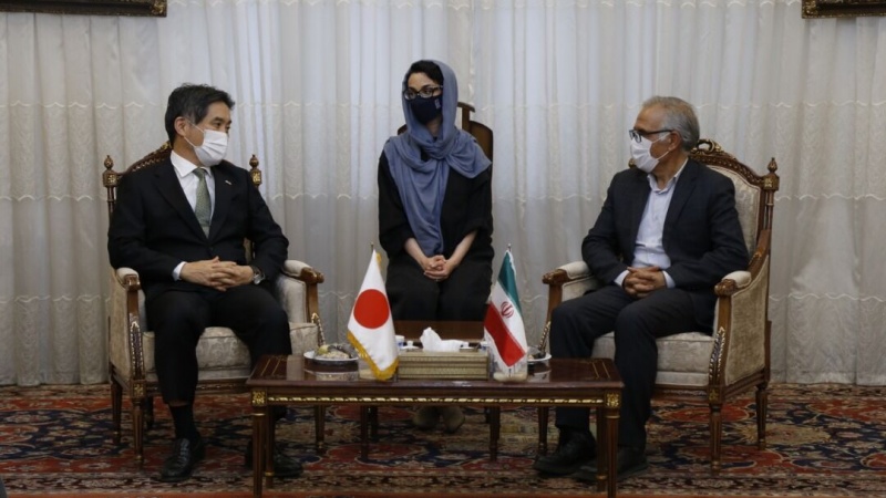 相川一俊・駐イラン日本大使とイラン北西部・東アーザルバーイジャーン州のラフマティー都市開発問題調整担当副知事