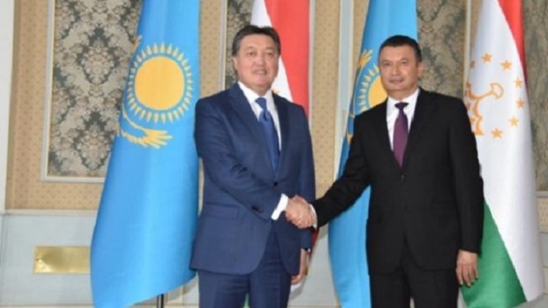 درخواست قزاقستان از مقامات تاجیکستان برای کمک به رفع مشکل کمبود آب