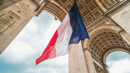 フランスが15％法人税の施行を要請