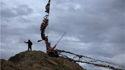 लद्दाख़ में चीनी फ़ौज की फिर घुसपैठ, एक गांव में प्रोग्राम का किया विरोध, अपने बैनर लगाए