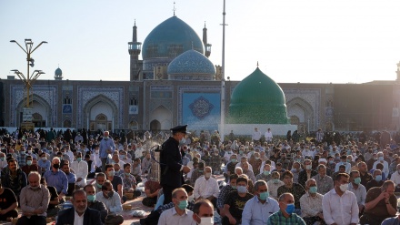 (FOTO) Preghiera collettiva in occasione dell'Eid al-Adha a Mashad - 1