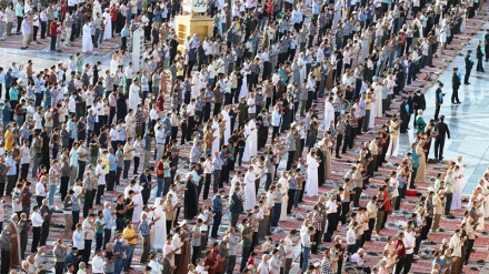 Organizohen lutjet e Bajramit në të gjithë Iranin Islamik