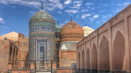 7月26日；イラン神秘主義哲学者シェイフ・サフィーオッディーン記念日
