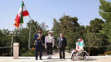 برگزاری مراسم جابجایی پرچم بین پرچمداران ایران در المپیک 