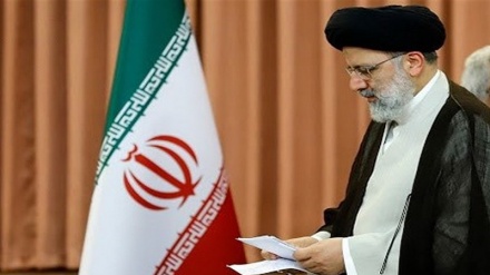 Iran, oggi la cerimonia di insediamento del presidente eletto Raisi 