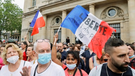 Qytetarët francezë protestojnë kundër planit të qeverisë për pandeminë e virusit Korona