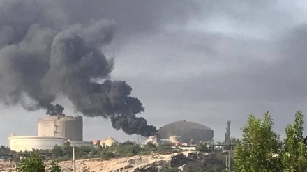 哈尔克岛石油化工厂大火被扑灭