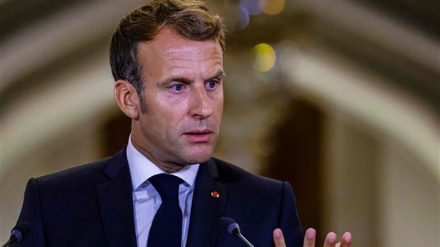 Irak: Macron voyage-t-il pour oublier ses peines?
