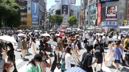 日本で1万574人が新たにコロナ感染、１９人が死亡