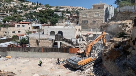 Israeli regime demolishes buildings near al- Khalil and vows to 'purge' Palestinian Bedouins