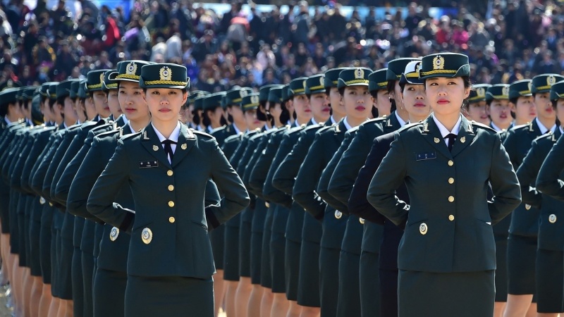 韓国海軍の女性兵士