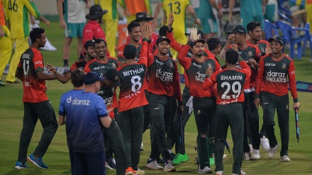 টি–টোয়েন্টিতে অস্ট্রেলিয়াকে সর্বনিম্ন রানের রেকর্ড ‘উপহার’ দিল বাংলাদেশ 