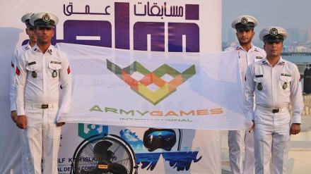 科纳拉克港举办国际军事深潜比赛