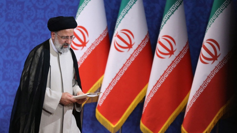 Iran: il giuramento Raisi, a capo del 13° governo della Repubblica islamica
