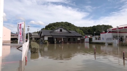 佐賀・武雄で、川が氾濫し床上浸水