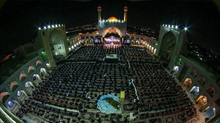Acara Duka Malam Kelima Muharam di Isfahan 
