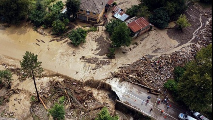 トルコ・黒海沿岸での洪水による犠牲者は40人近くに