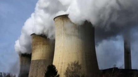 Leaked UN report says greenhouse gas emissions must peak within 4 years