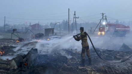 西伯利亚森林大火烟雾蔓延至北极
