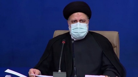 イラン大統領、「正義の実施を決意」＝初閣僚会議で