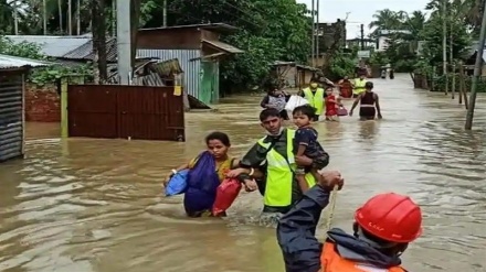 16 more killed, dozens rescued in India's monsoon deluge