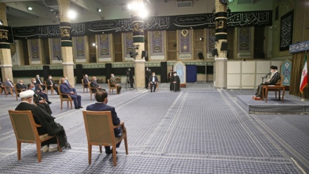 हम अफ़ग़ानी राष्ट्र के समर्थक हैं, सरकारें आती जाती रहती हैं, अफ़ग़ानिस्तान मे अगली सरकार के साथ हमारे संबन्ध उसके रवैये पर निर्भर होंगेः वरिष्ठ नेता