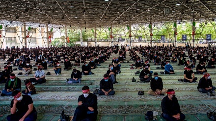 Suasana Peringatan Hari Duka Asyura di Iran (1)