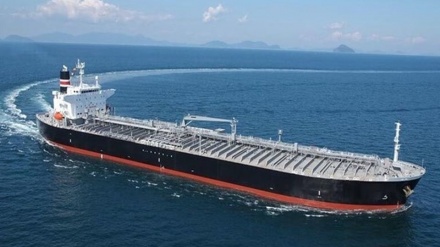 为黎巴嫩运送燃料的伊朗油轮即将进入苏伊士运河