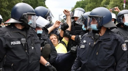 ドイツ刑務所に拘留中の抗議者が死亡