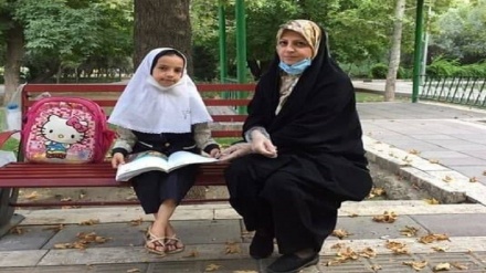 معلم ایرانی که دختر افغان را در شرایط کرونایی آموزش می داد درگذشت
