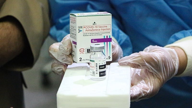 222万剂疫苗抵达伊朗