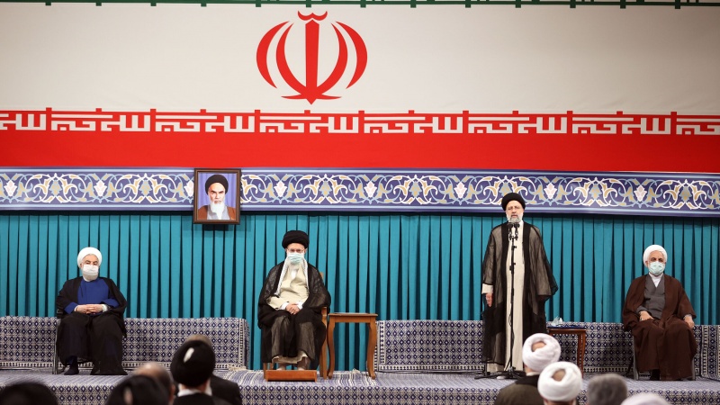 Раиси: Следование руководящим принципам и наставлениям Имама Хомейни привело к прогрессу и могуществу