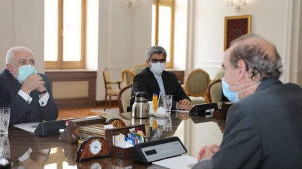 Зариф провел встречу с заместителем генсека внешнеполитической службы ЕС