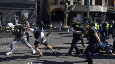 Australia, proteste anti lockdown: scontri con polizia + VIDEO 