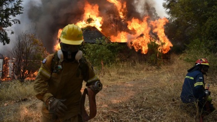 Incendi, Sicilia: a Catania case evacuate