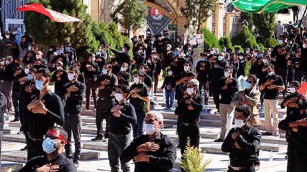 Shia Muslims hold mourning ceremonies to mark Ashura worldwide