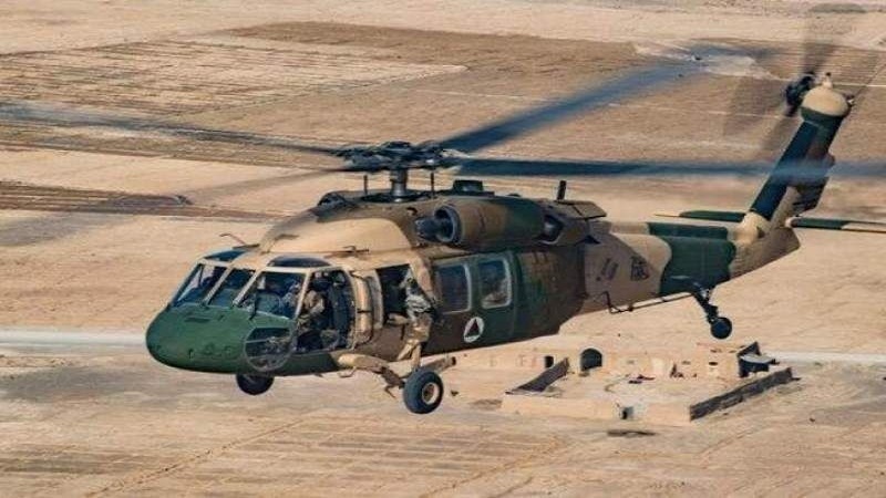 طالبان یک بالگرد ارتش افغانستان را به غنیمت گرفت