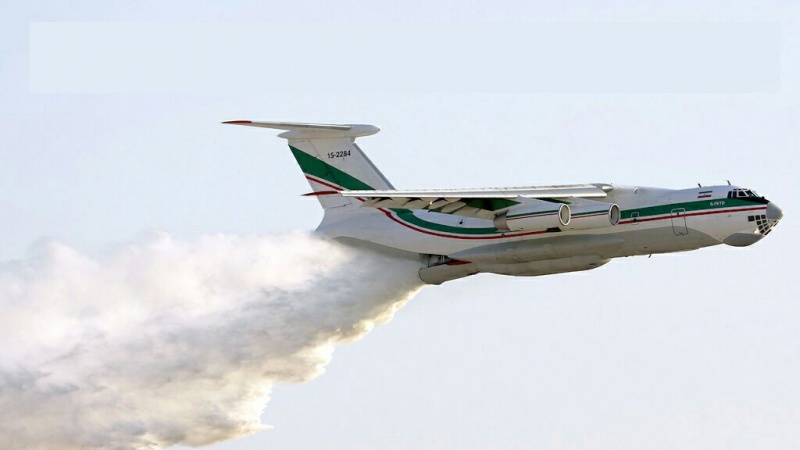 Pesawat tanker air milik Angkatan Udara Iran.