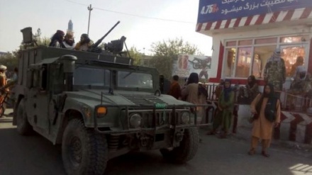 タリバンが、アフガン首都で米軍車両を使用