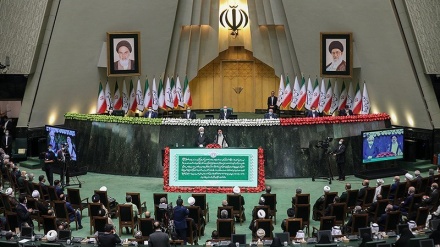 Ceremonia e betimit të presidenti të ri të Republikës Islamike të Iranit