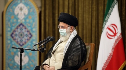 Iran, Ayatollah Khameni riceverà oggi il nuovo gabinetto di Raisi
