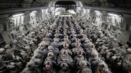 نخستین پرواز نظامیان آمریکایی در کابل به زمین نشست